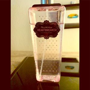 Victoria’s Secret scented fragrance Heartbreaker